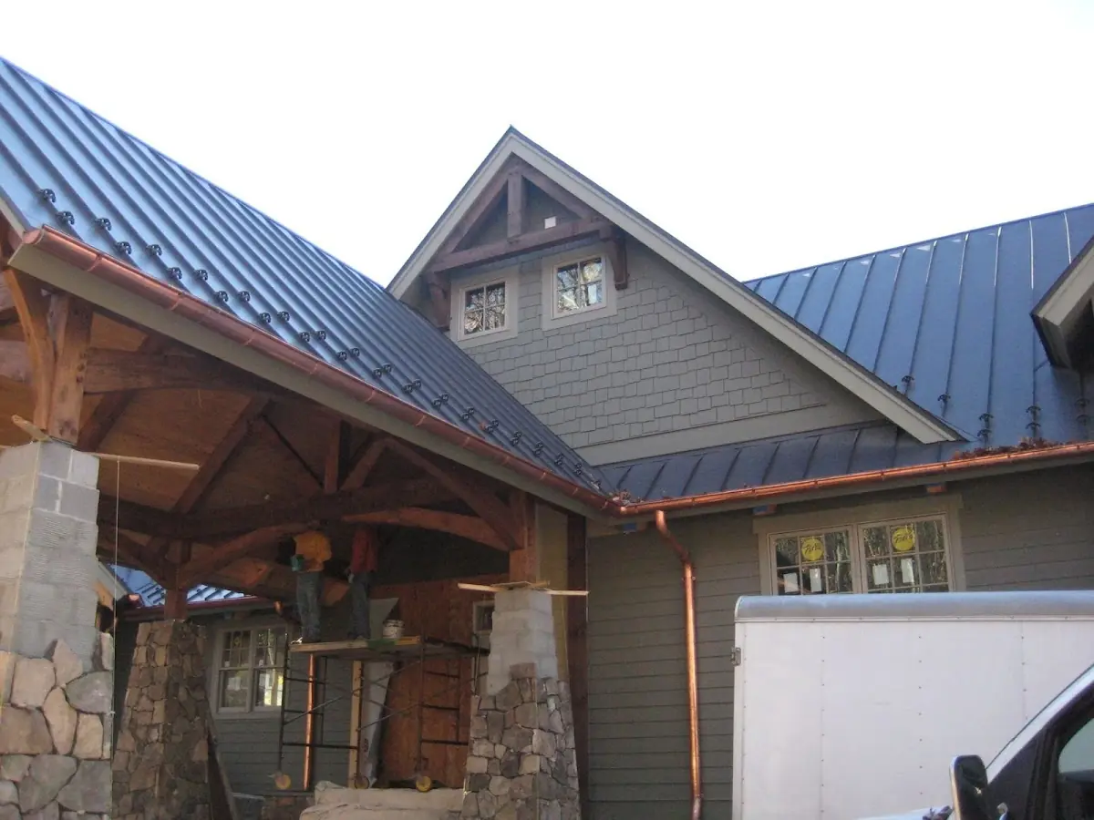 Craftsman Roofing team delivering quality roofing work in Parks Crossroads
